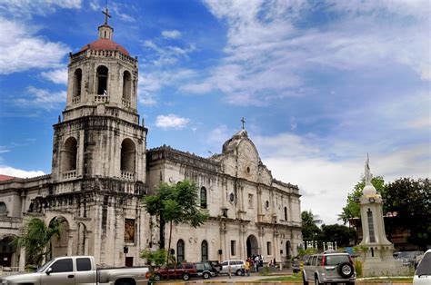 Cebu Metropolitan Cathedral .